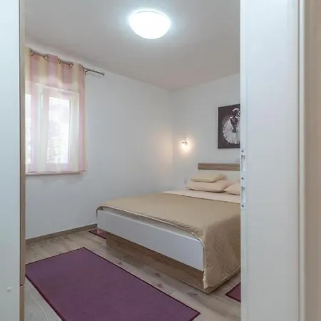 Apartament In Mastrinka With Sea View, Terrace, Air Conditioning, Wifi 5159-3 *