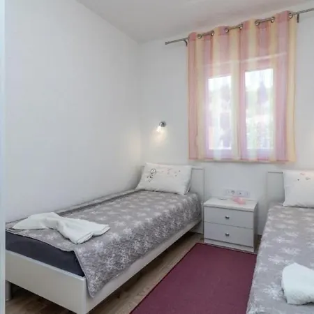 Apartament In Mastrinka With Sea View, Terrace, Air Conditioning, Wifi 5159-3 Trogir