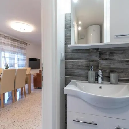 In Mastrinka With Sea View, Terrace, Air Conditioning, Wifi 5159-3 * Trogir
